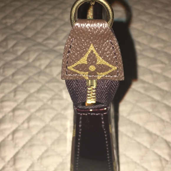 Louis Vuitton Vernis Mini Pochette Amarante Patent Leather Bag Brand New - Picture 5 of 14